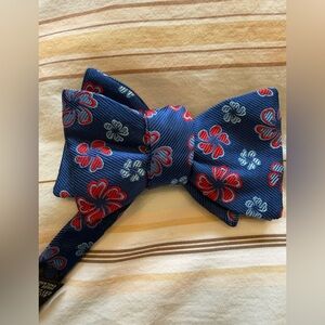 Turnbull & Asser Pre-Tied Bow Tie - Blue & Red Floral